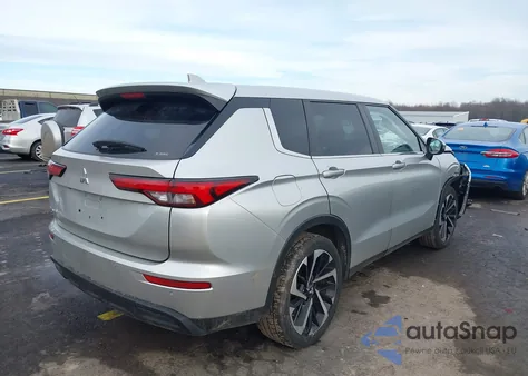 2022 Mitsubishi Outlander Es 2.5 S-Awc z USA, uszkodzony, nr VIN JA4J4TA80NZ033625